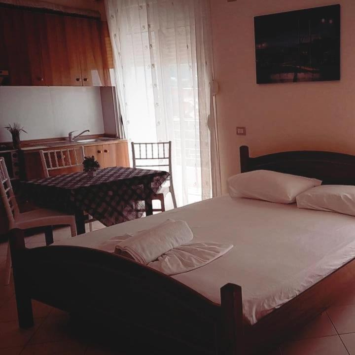 L&G Hotel Vlorë Habitación foto